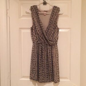 Forever 21 black and beige patterned lined dress